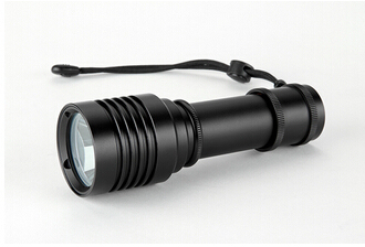 Q4 Professional strong light high power LED diving flashlight