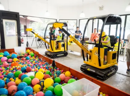 Indoor Children's Amusement: Coin Operated Excavator for Simulation Games