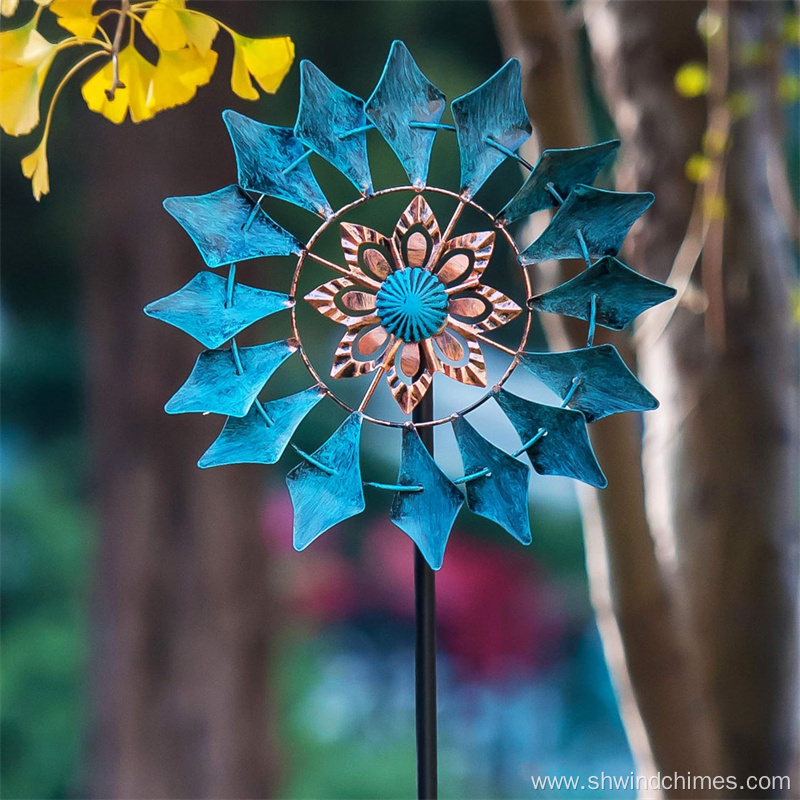 Easy Outdoor Kinetic Wind Spinner for Smooth Spinning