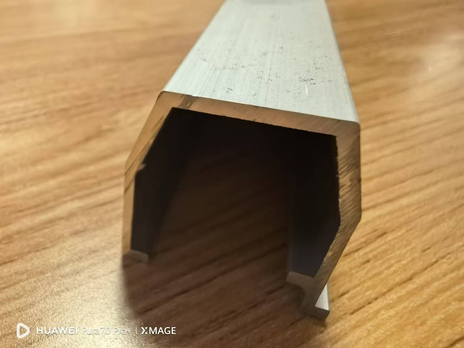 Aluminum alloy anodized extrusion tracks