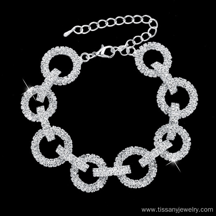 Jingling wedding bracelets and classic design