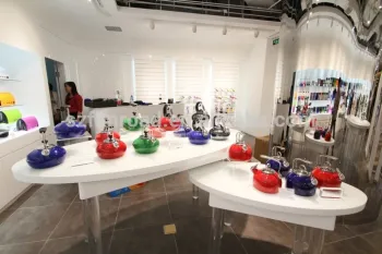 Customized modern display furnitures/counters/cabinets for household products