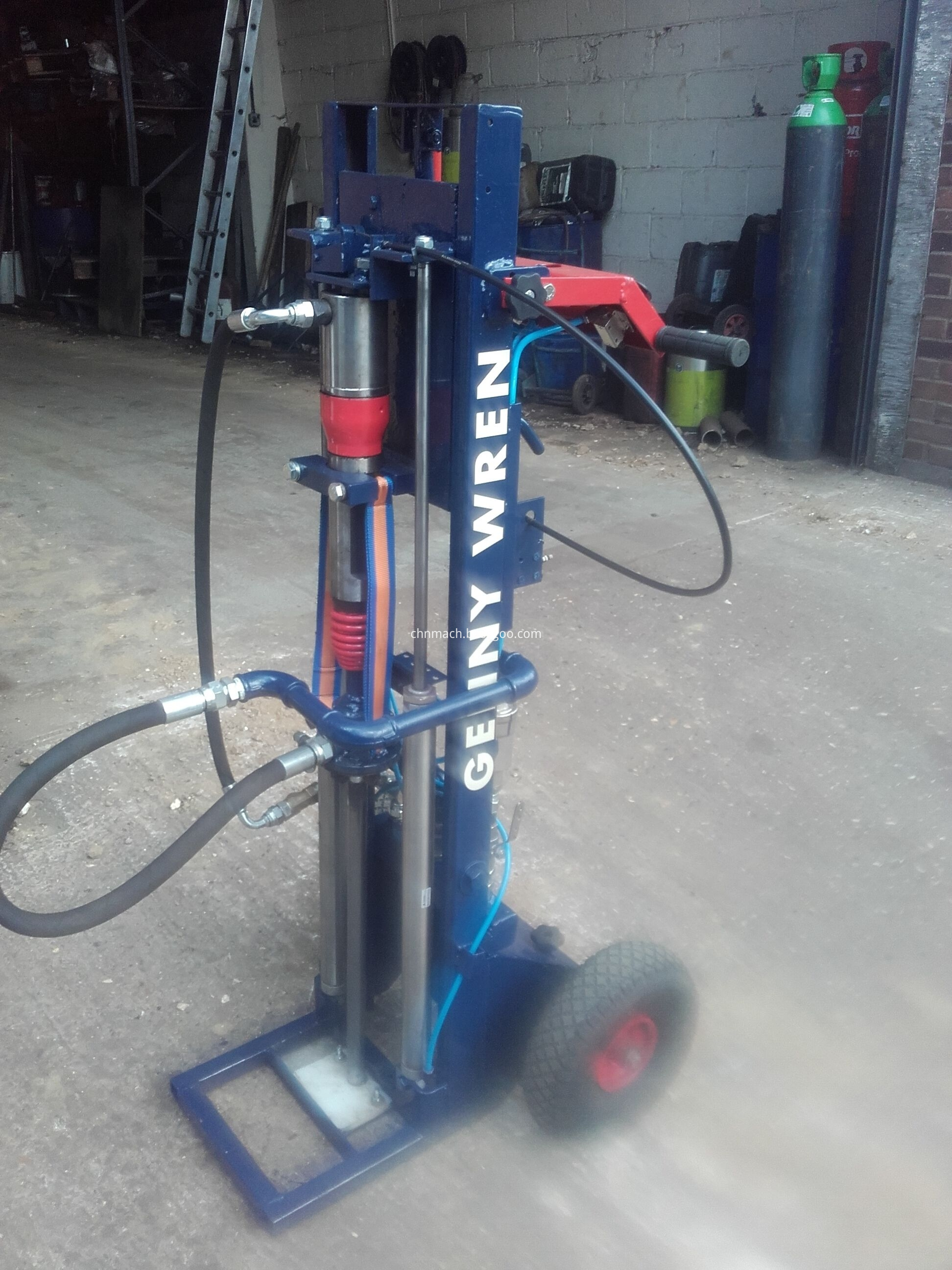 British Old Customer Order Air Pick Breaker of China Machinery Again 