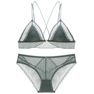 Op voorraad dames bralette met ruches en transparante kanten panty