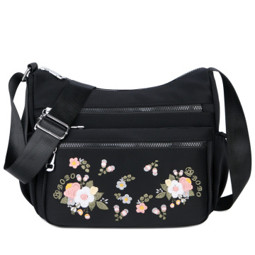 Liten Nylon axelväska Embroidery Women&#39;s Bag