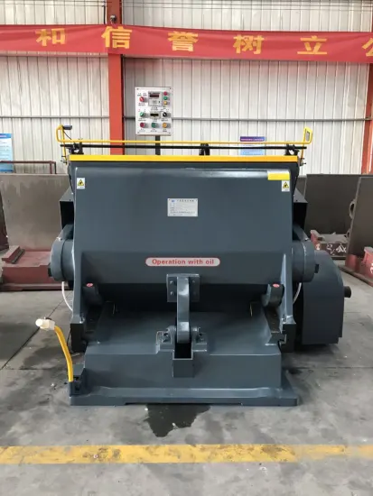 Semiautomatic platen diecutting creasing machine