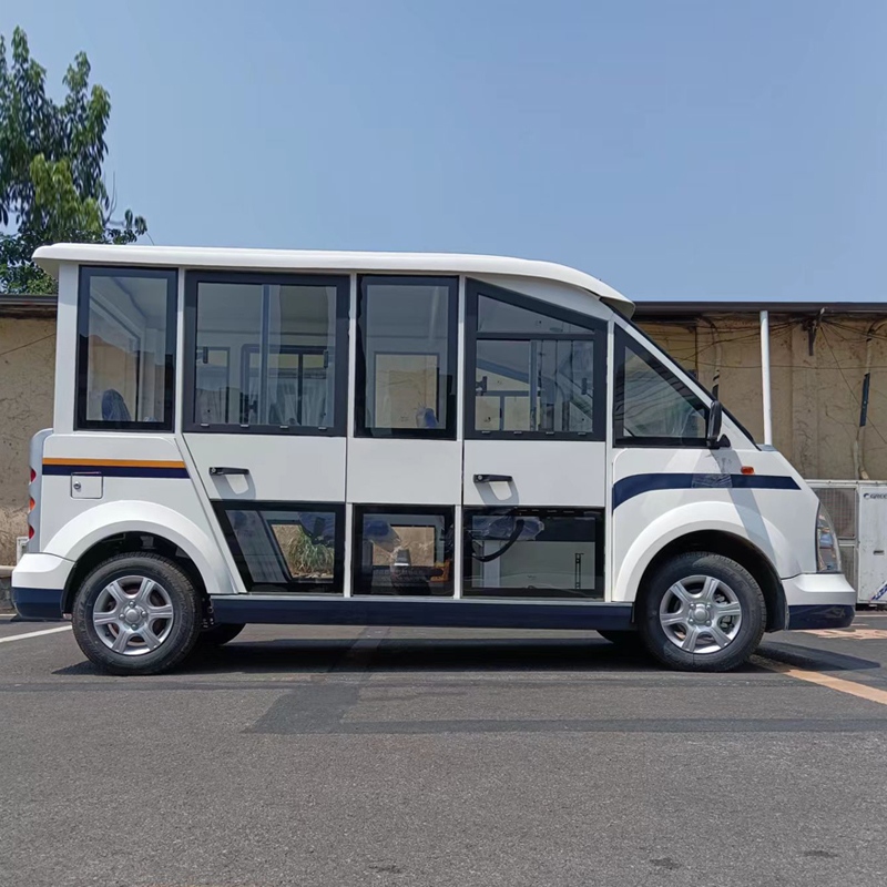 8-seater open petrol patrol car