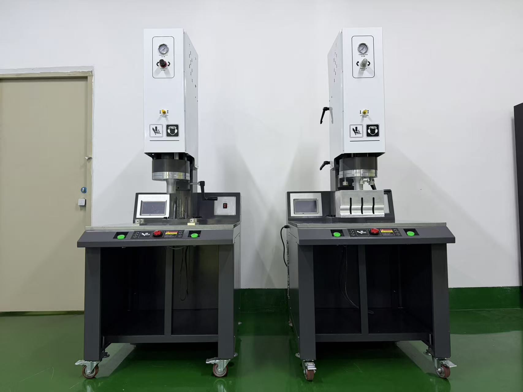 15KHz 4200W Ultrasonic Plastic Welding Machine
