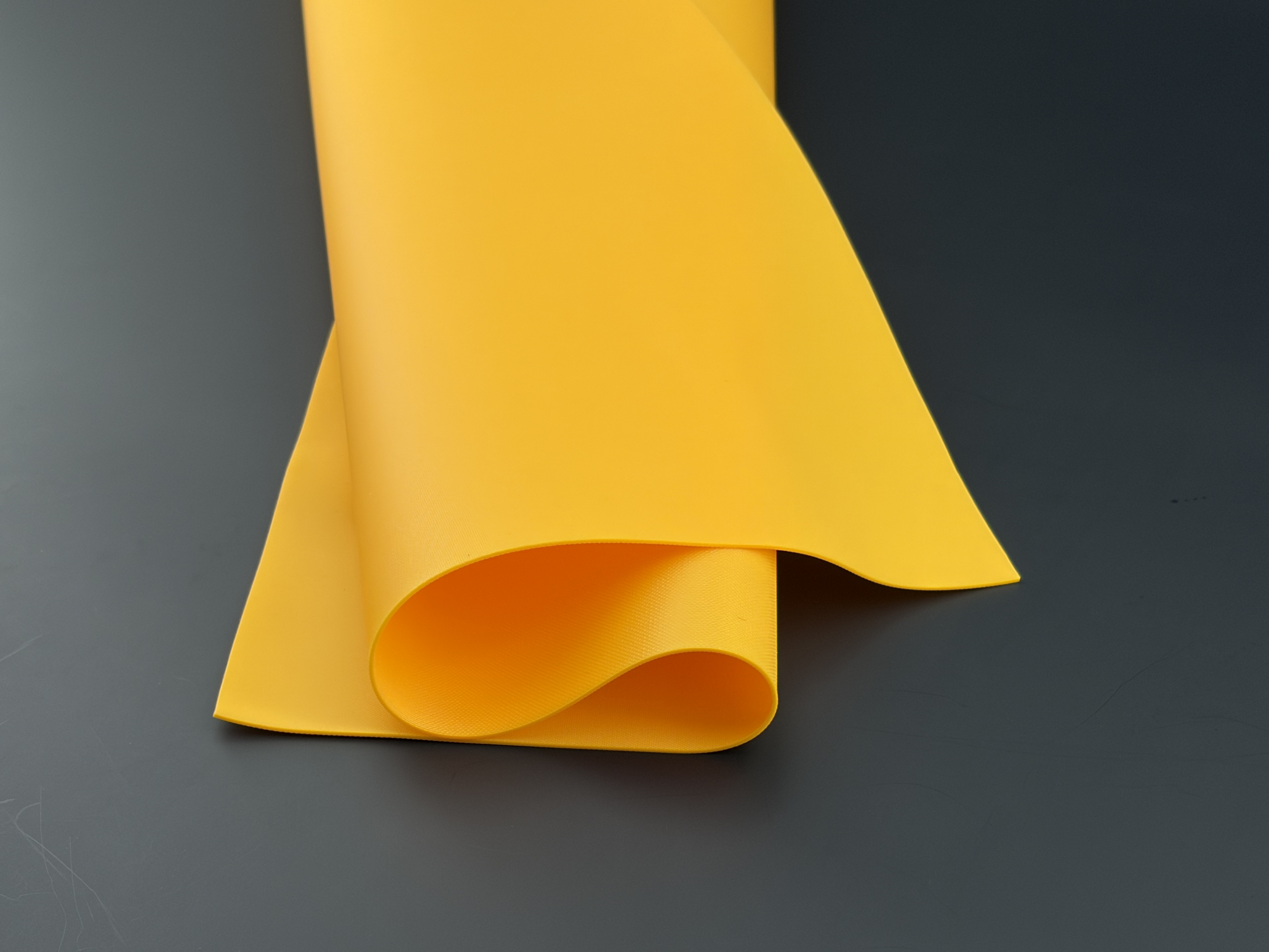 Filme de PVC amarelo à prova de perfurações com 0,96 mm de espessura