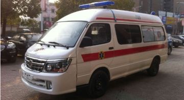 JINBEI 4X2 ambulance van