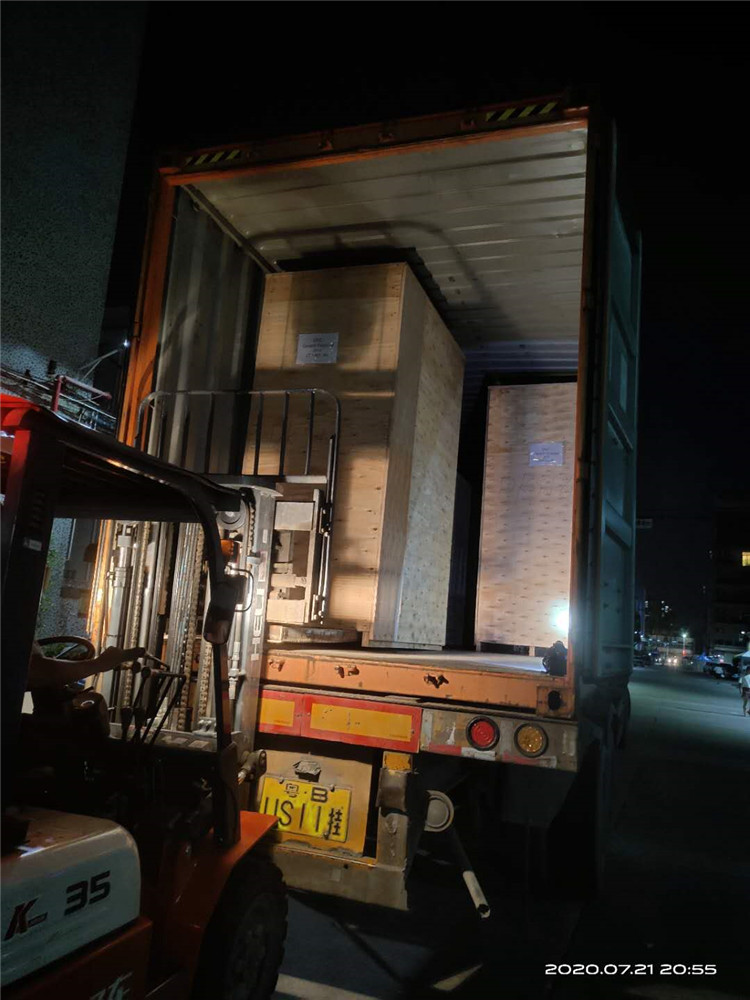 zipper_machine_loading0720-4 zipper_machine_loading0720-4