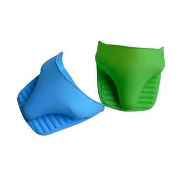 Eco-friendly Heat Durable Pratical Anti Slip Design Silicone Kitchenware Oven Silicone Hot Pads Gloves Eco-friendly Hea