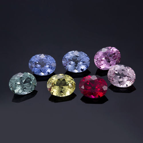 แล็บสร้างพลอยไพลินสีชมพู Morganite ทรงวงรี