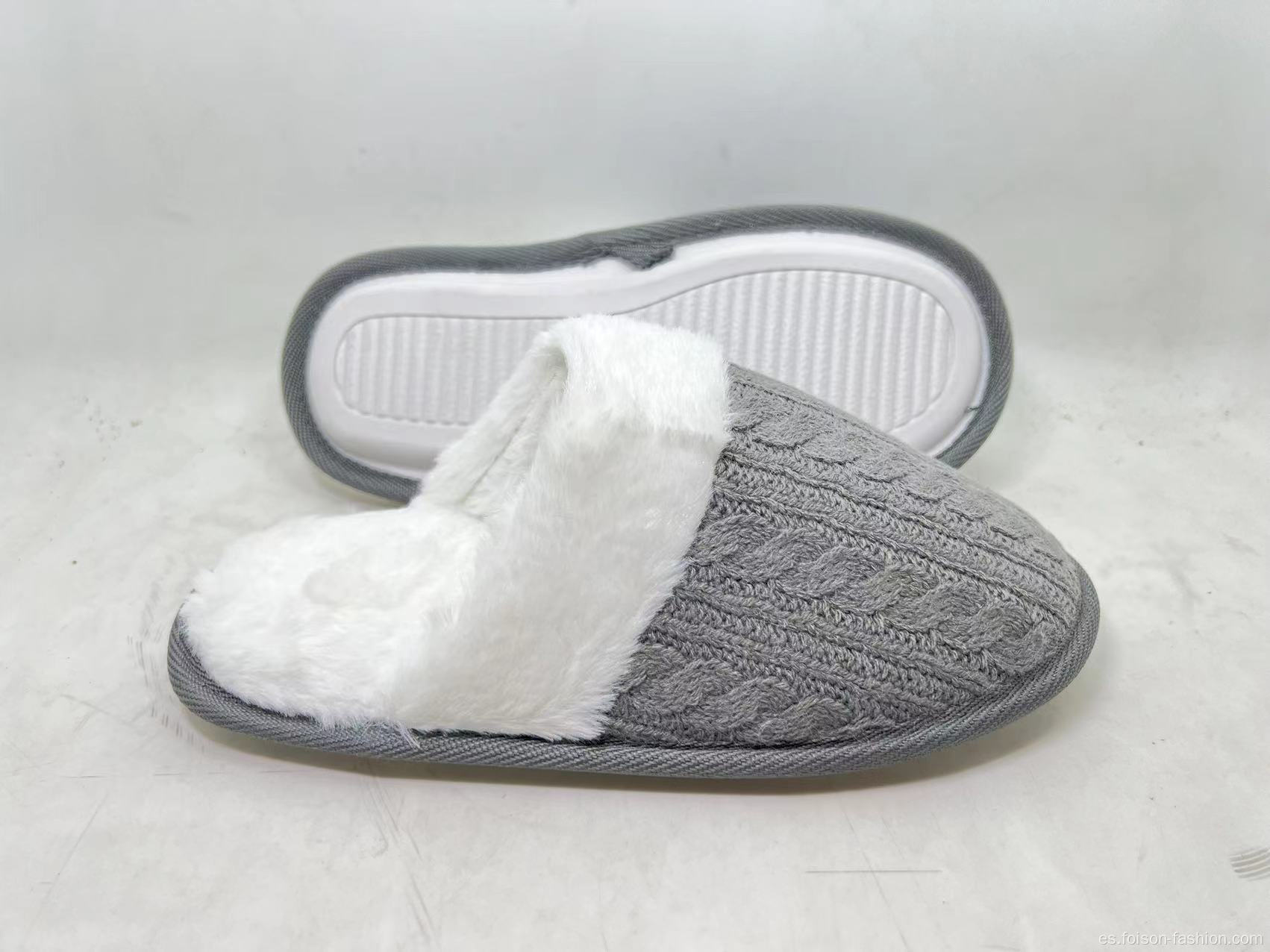 Slipador de zapatilla clásica de venta caliente Slipper