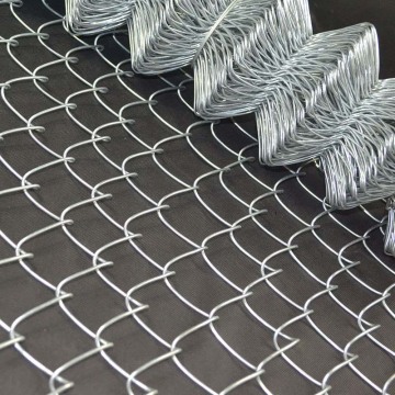 Hot Dompleed Gegalvanised Chain Link Fence