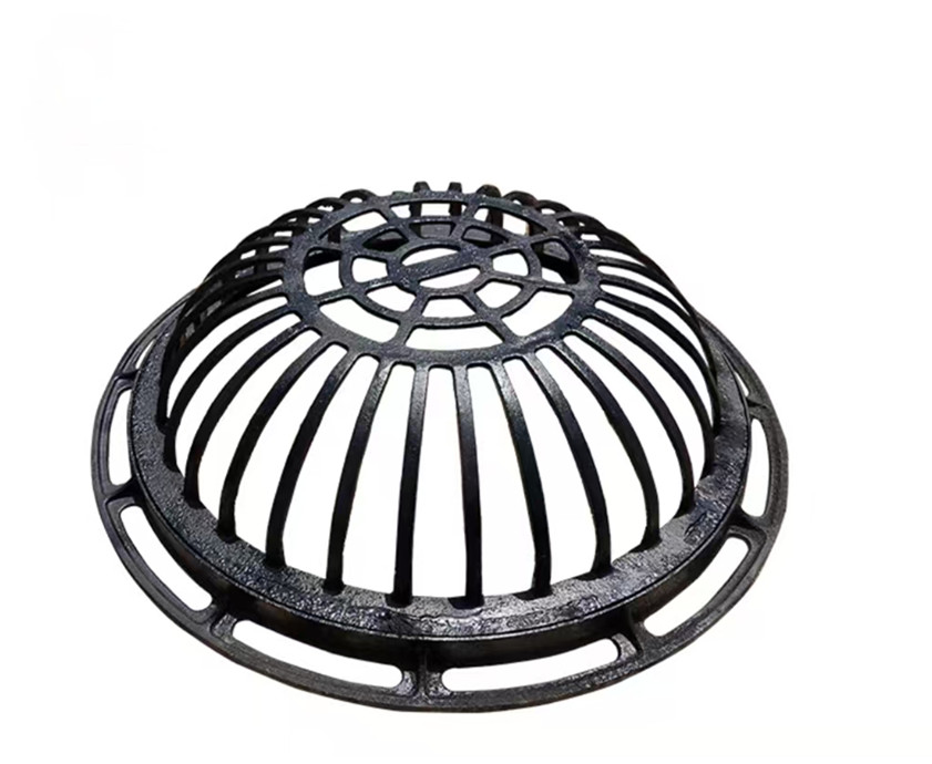 Round overflow cast iron manhole cover