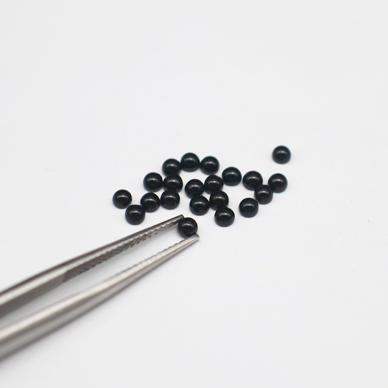 Round and smooth Obsidian