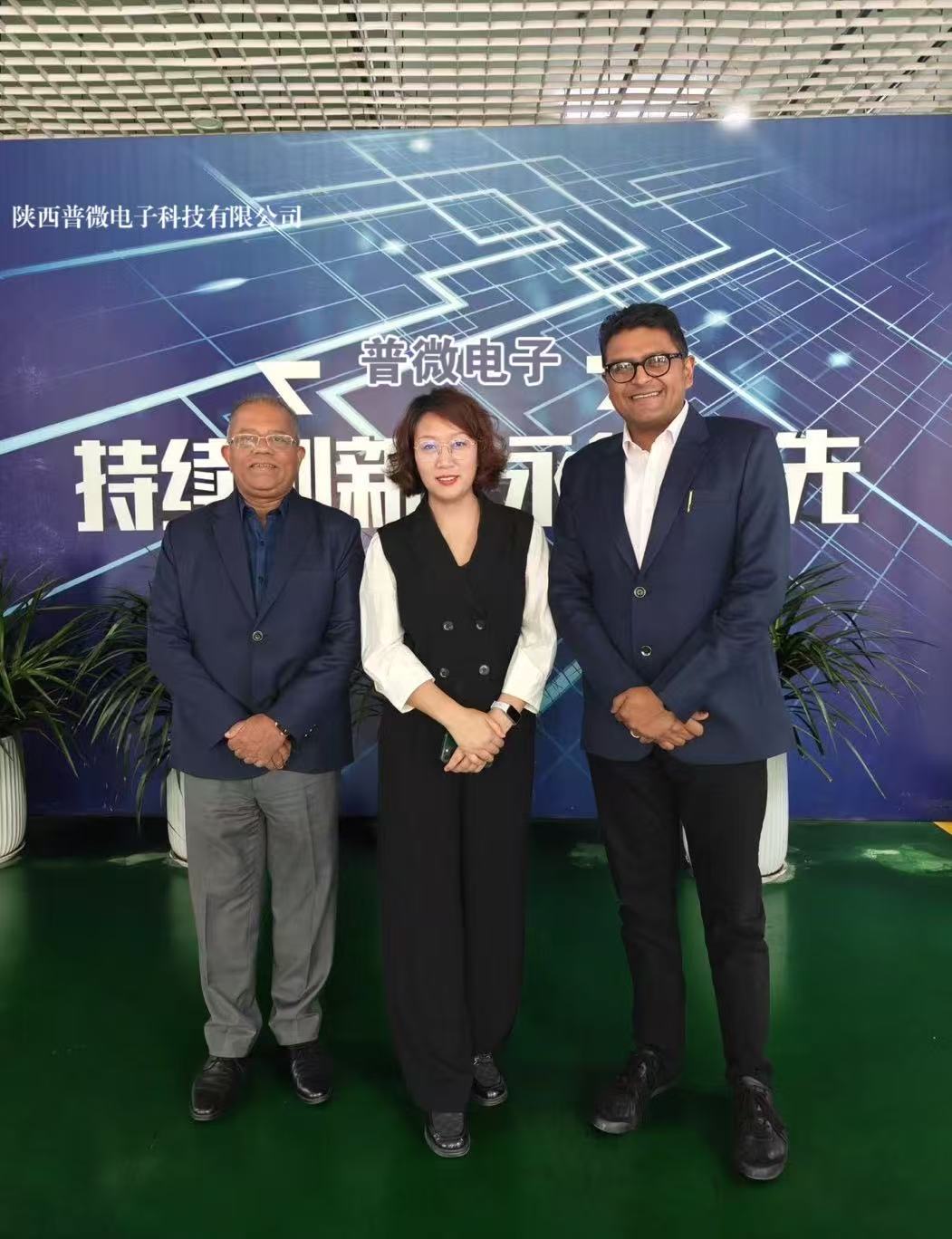 Indian Client Visits Puwei Ceramic