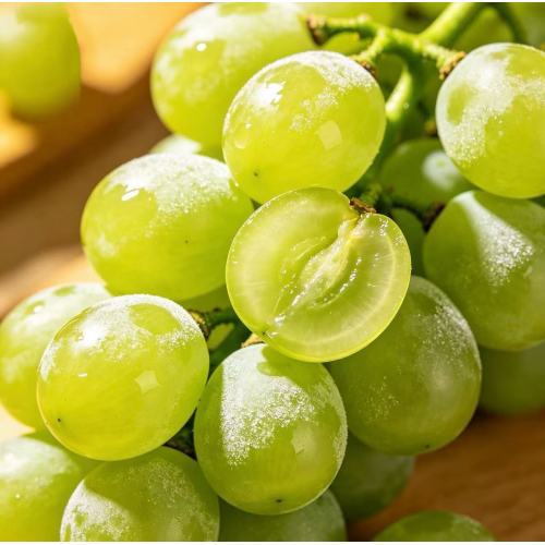 باقة عنب مسقط العضوية اللامعة