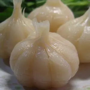 salty garlic, pickled garlic