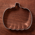 KENIAO Pumpkin Cookie Cutter for Thanksgiving and Halloween - 8.6 x 7.4 cm - Biscuit Fondant Sandwich Cutter - Stainless Steel