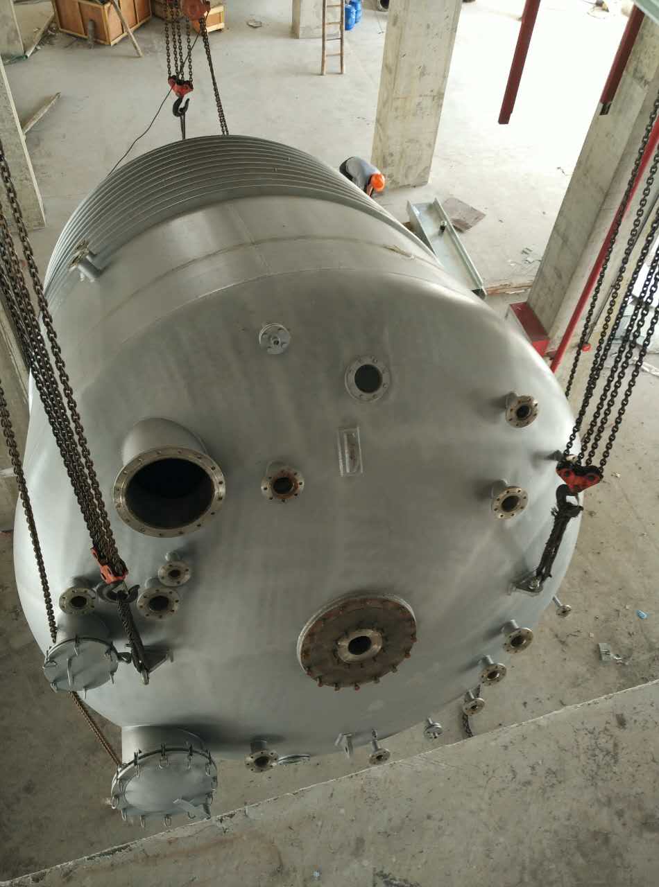 Unsaturated polyester resin equipment