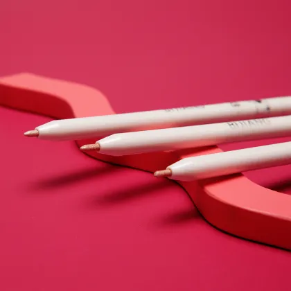 Easy to color shining highlight horizontal silkworm pen