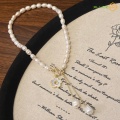 Natural Freshwater Pearl Beaded Necklace with Flowers