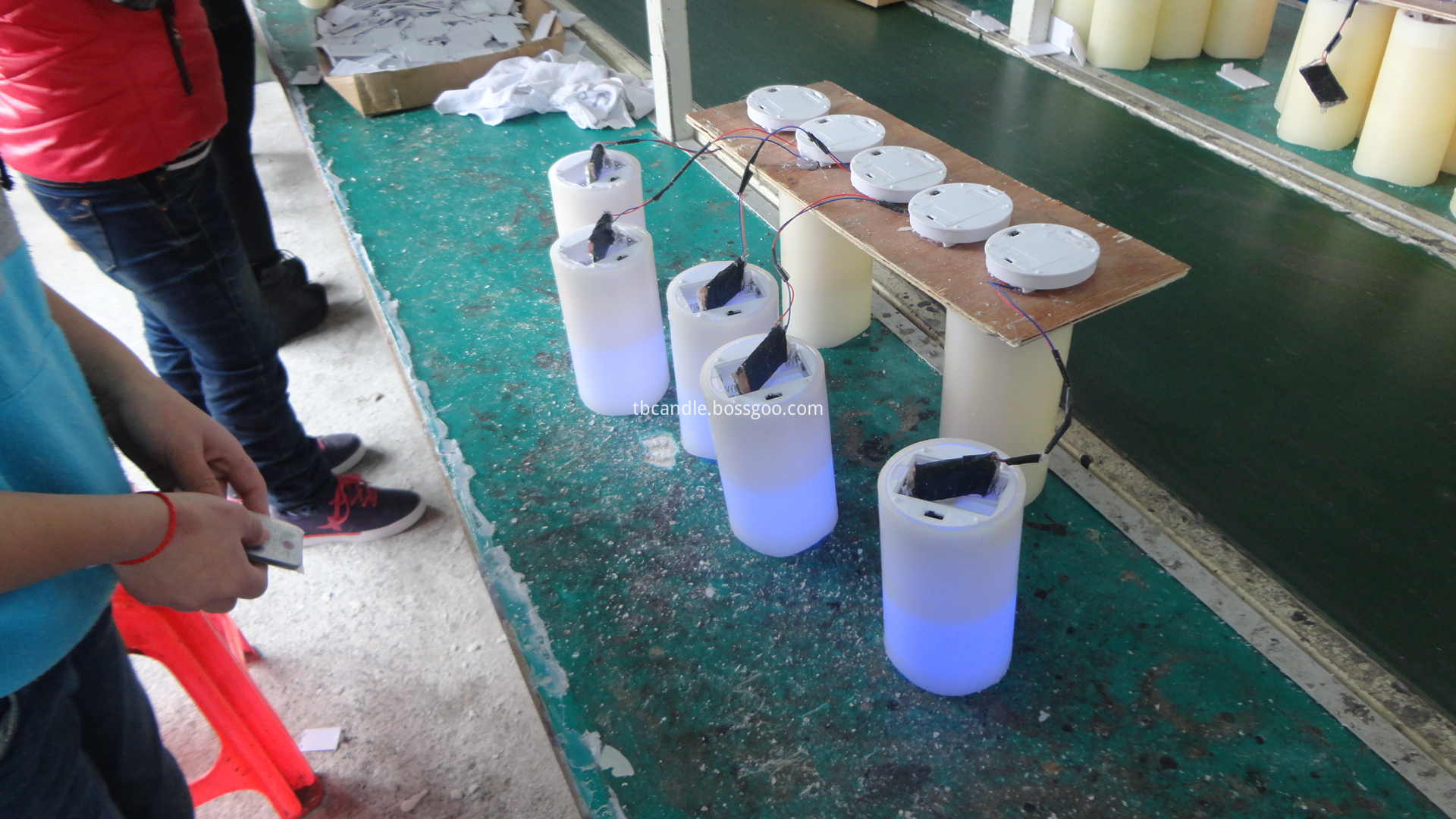 checking candle quality 