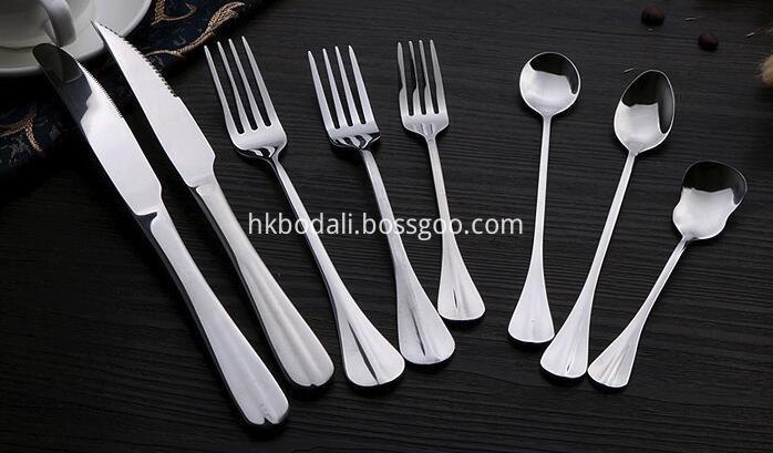 8 Piece Dinnerware Set