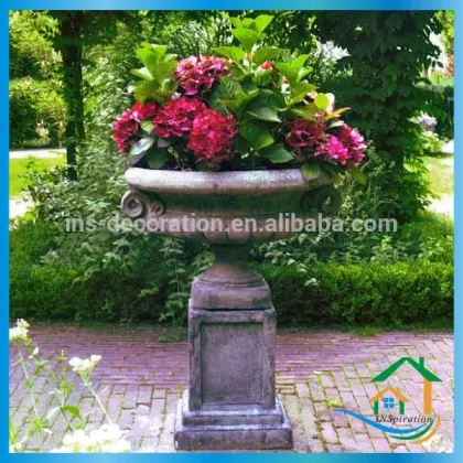 Flower urns pottery