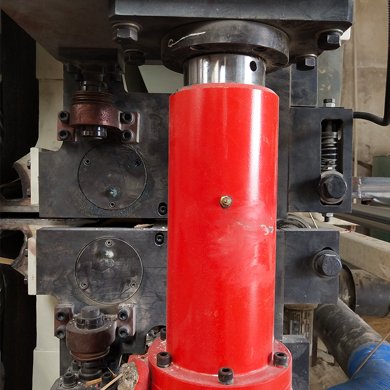 OSB Making Machine for Furniture Manufacturing Plants - RF Technology Based on Raw Material, 380V, 8-25mm Thickness