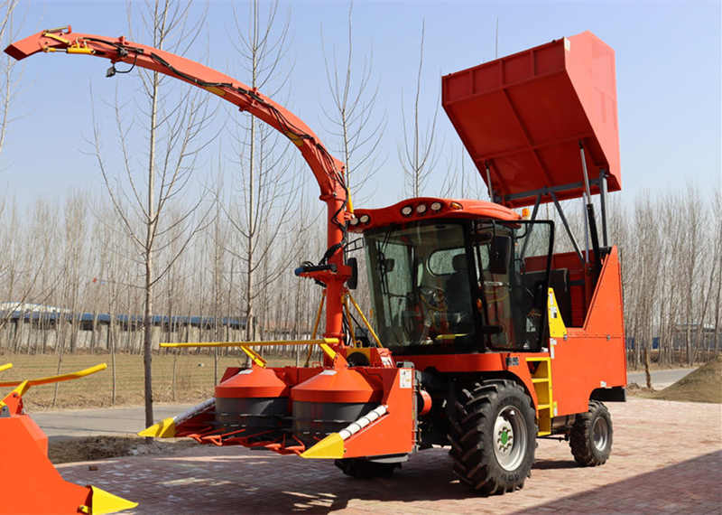 9QS2400 corn silage harvester