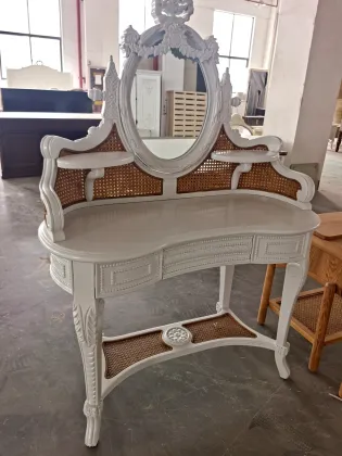 White European Solid Wood Mirror Dressing Table