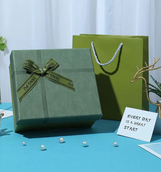 Customizable High-Quality Gift Boxes with Elegant Clamshell Design - Affordable Solutions for Every Occasion