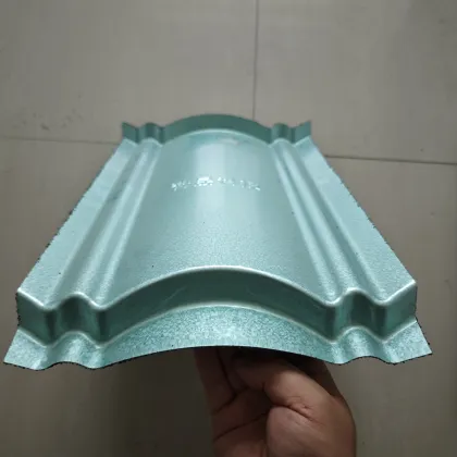 Tuile en acier revetue de pierre