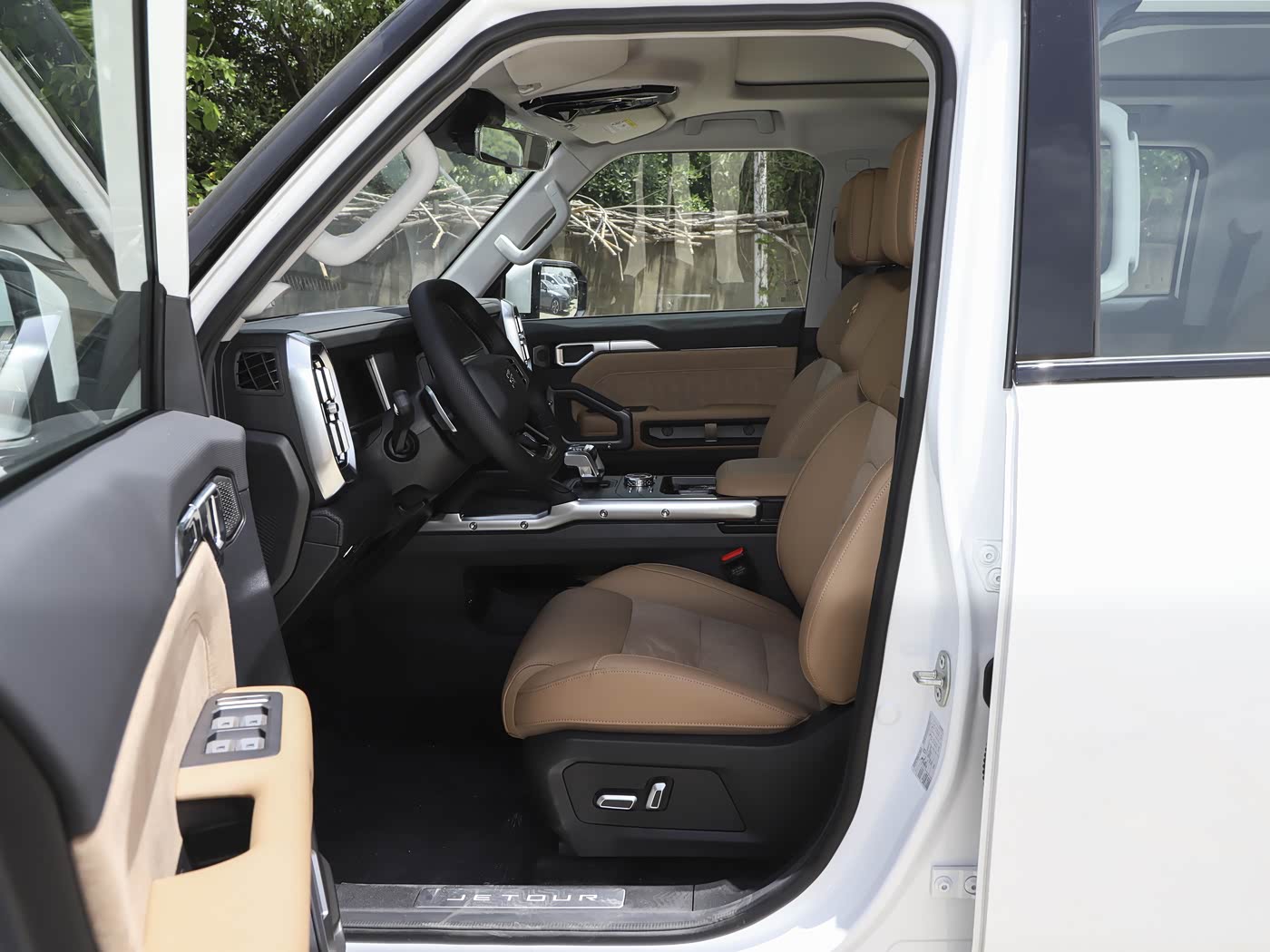JETOUR Explorer 2025 2.0TD DCT XWD Off-Road Performance