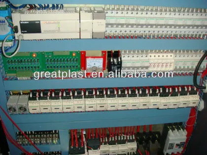 Extrusion blow molding machine