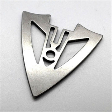Custom Aluminum and Cast Iron Die-Casting Services: Specializing in LED Street Lamp Housing Parts at Affordable Prices