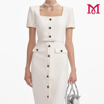 Elegante colección de faldas de mujer blancas de alta gama.