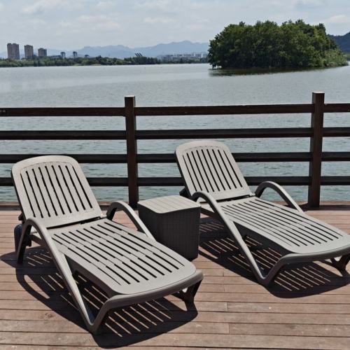 Collapsible Outdoor Beach Lounge Chair
