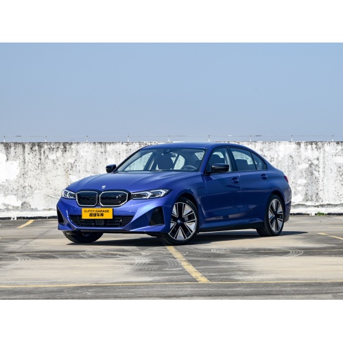 Mașină SUV electrică I3 cu autonomie de 526 km