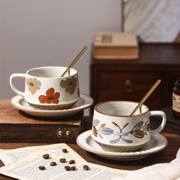 Set di tazze di caffè commerciale in ceramica - Tè da tè al latte floreale minimalista giapponese retrò e piatto
