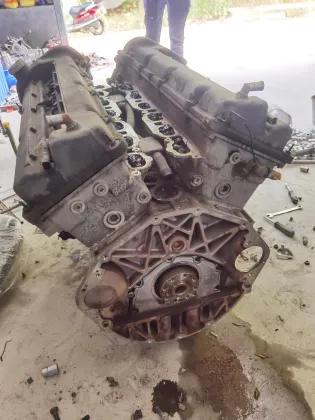 Original Used Engine Assembly for Aston Martin Rapide 6.0 Displacement