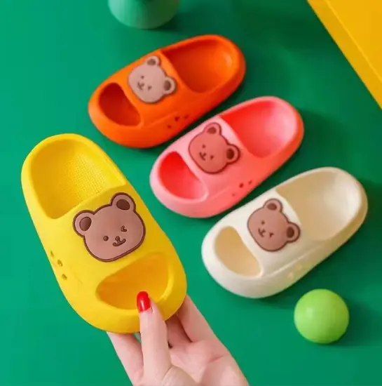 Cute Cartoon Designer Bear Slippers: Factory Price Offers for Kids and Children