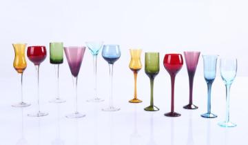 Bicchieri da liquore a stelo lungo Set-vendita all'ingrosso di calici di bicchieri da vino colorati di varie forme