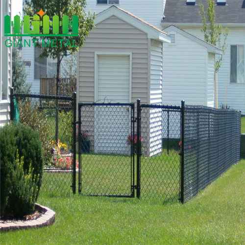 PVC đen chuỗi liên kết hàng rào cho đất cỏ