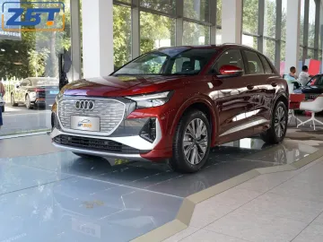 Left Hand Drive Mobile APP Remote Control Car Q4 E-Tron Pure Electric Pure Electric Range 605km