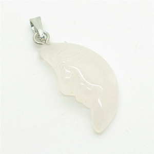 Pendentif en forme de lune avec quartz rose