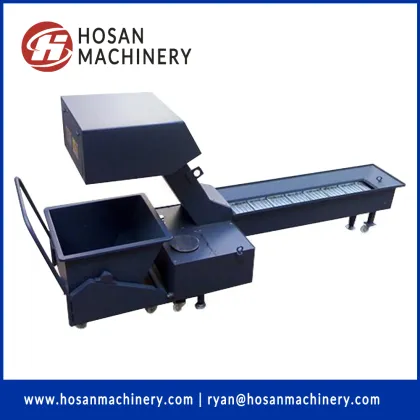 Scraper type chip removal device